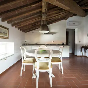 Charme Con Parcheggio Lucca